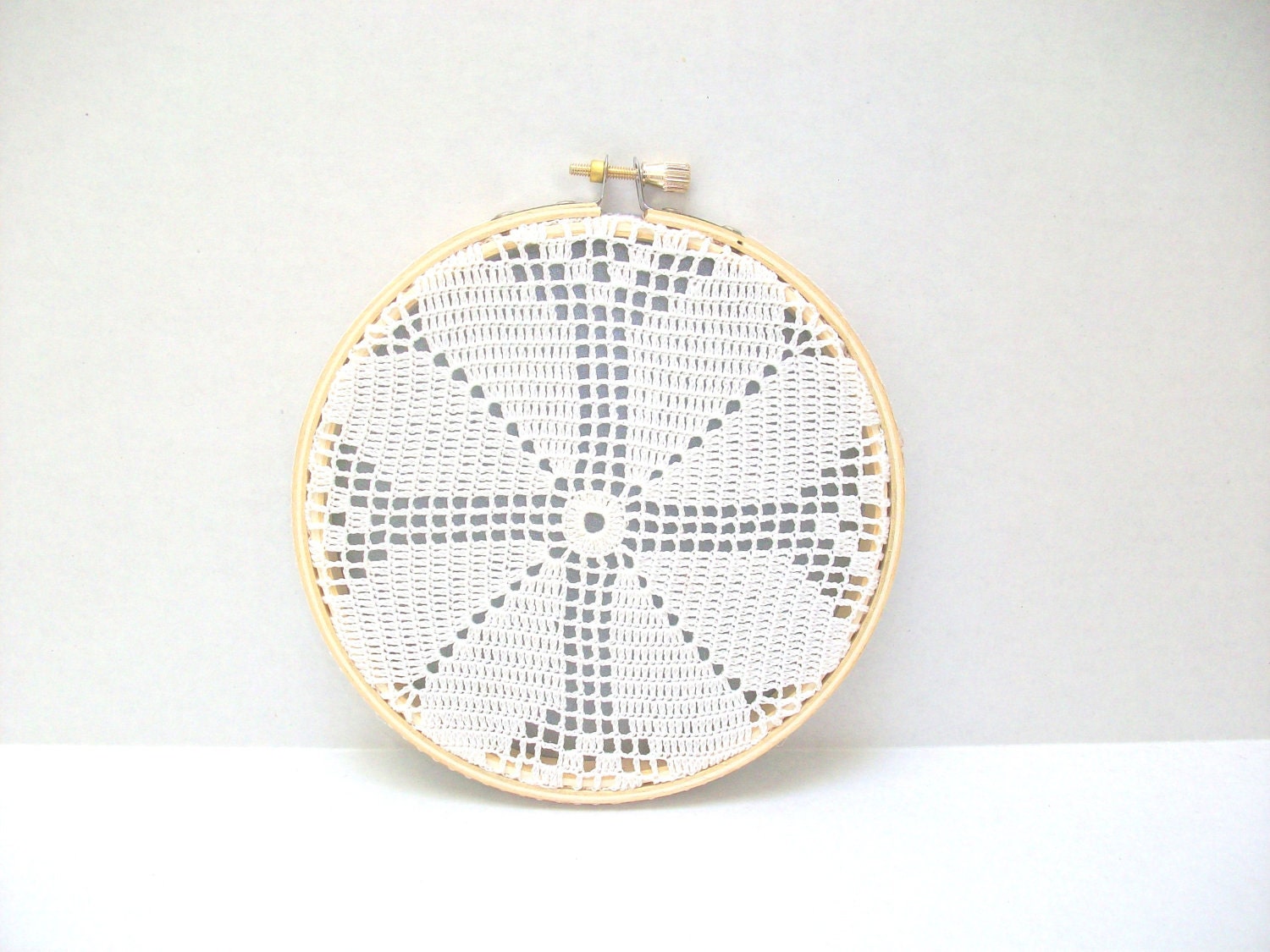Dream catchers ,Embroidery Hoop Art - white handmade lace - wall hanging house decoration - wedding gift