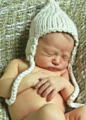 Easy newborn earflap hat pattern