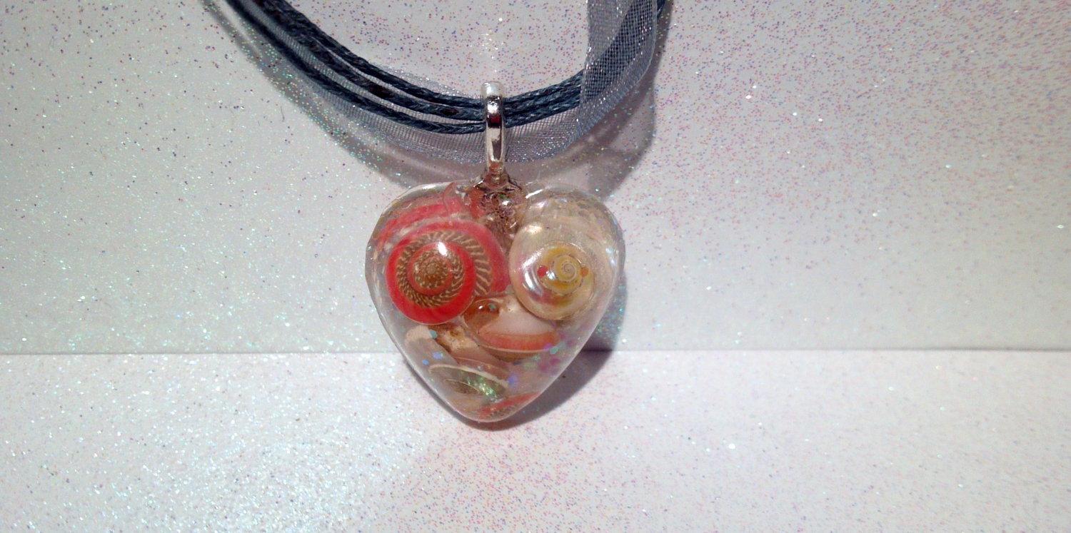 New Nautical Upcycled ocean BEACH Party Sea SHELL Resin Wedding Heart pendant NECKLACE Handmade eco jewelry Mother's Day Birthday Gift