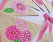 Rose bunting banner with appliqué perfect for weddings, baby showers & birthdays. Almost 7 ft long (excl. ties) with 11 flags READY TO SHIP Il_170x135