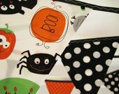 Halloween bunting banner in black & orange fabrics Perfect for spooky parties Over 11 ft long (excl. ties) with 12 large flags READY TO SHIP Il_170x135
