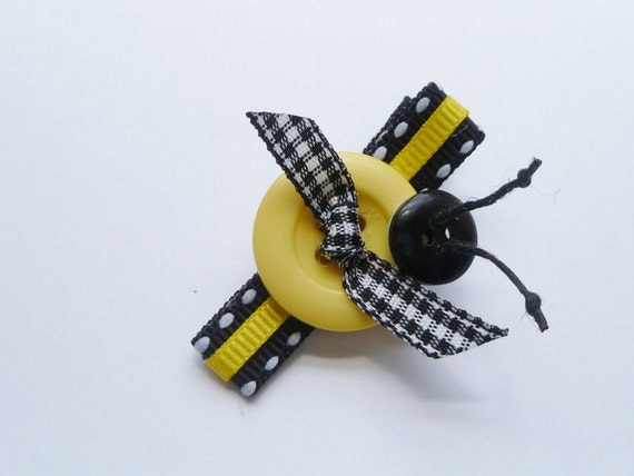 Button My Bee.... Boutique Hair Bow...Original Design by Moll Bell Designs...Honey Bee...Bee Button..Bee Hair Bow