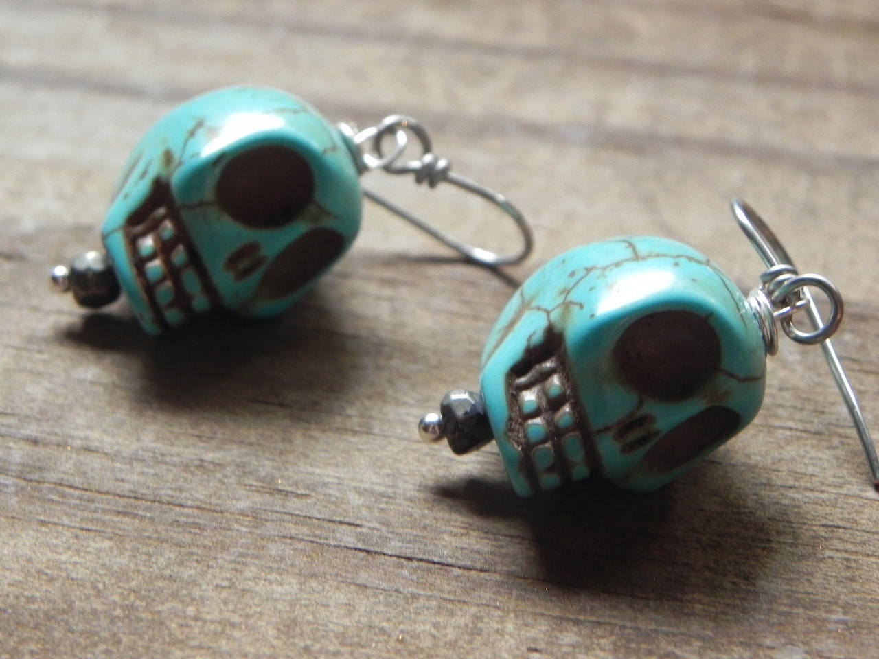 skull drop earrings, Calavera earrings, day of the dead earrings, stone skull earrings, turquoise colored stone skull earrings
