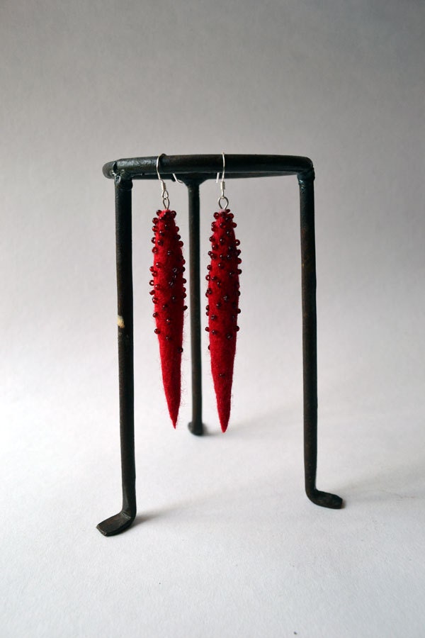 Long Red Felt Earrings-Felted Earrings-Long Felted Earrings-Beaded Earrings-Red Earrings - Mothers day   nO 1.