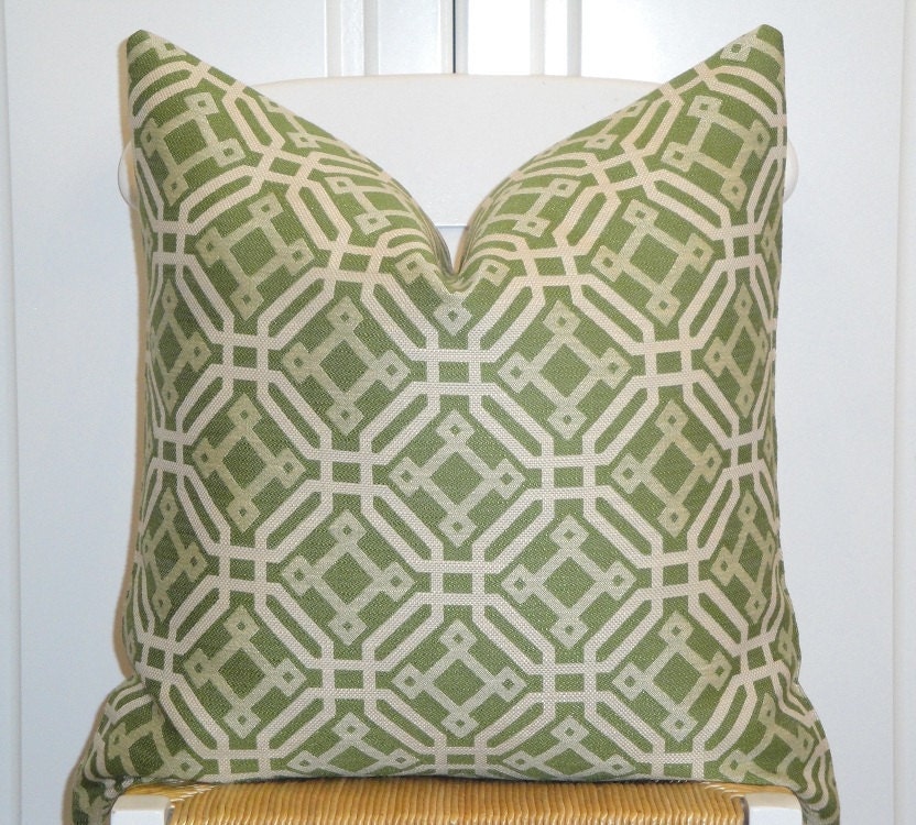 Decorative Pillow Cover - 20 x 20 - Accent Pillow - Throw Pillow - Fretwork - Grass Green - Geometric