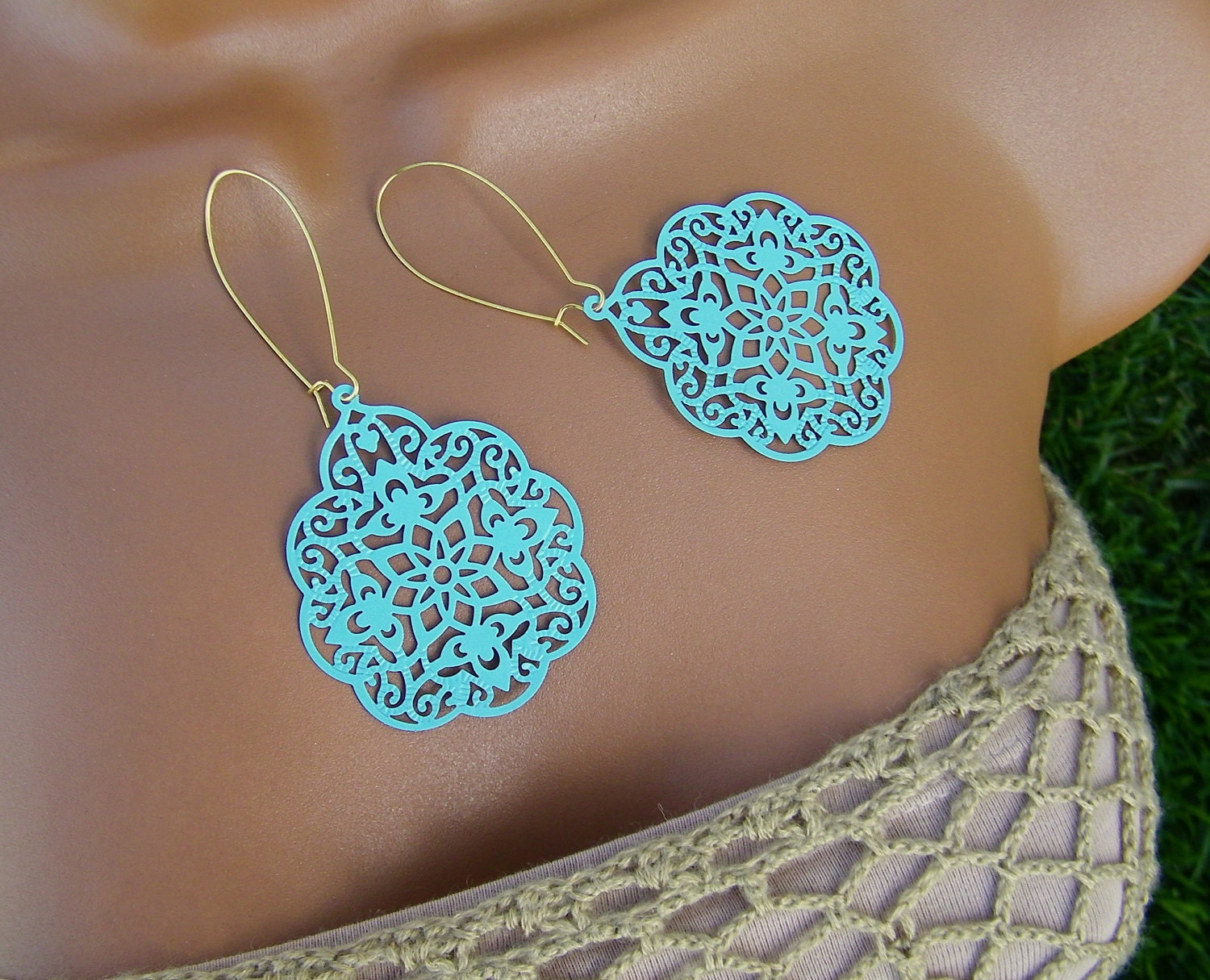 Seafoam Aqua Mint Earrings. Pastel Blue filigree Earrings. Crochet inspired.