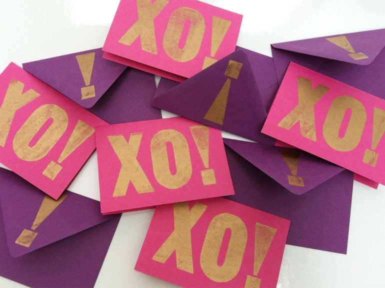 mother's day gift ... XO...set of 5 magenta letterpress cards...metallic gold
