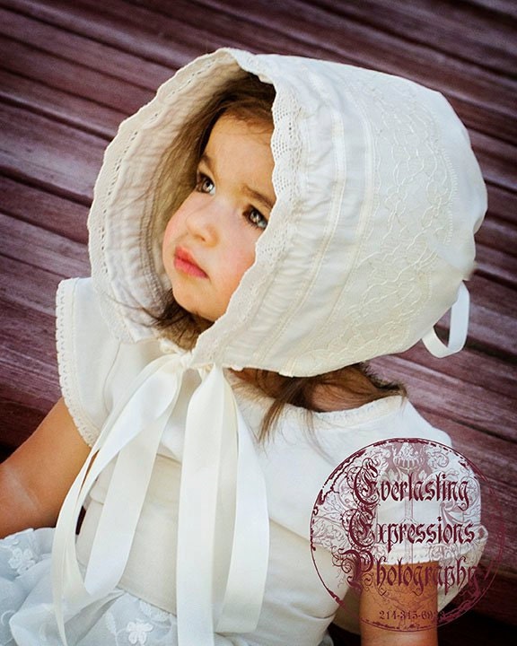 Childrens Heirloom Adjustable Knot Bonnet in Ivory