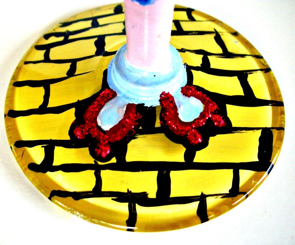 Wizard of Oz Wine Glasses of Dorothy, The Scarecrow, The Cowardly Lion, The Tin Man, Glenda, and the Wicked Witch of the West