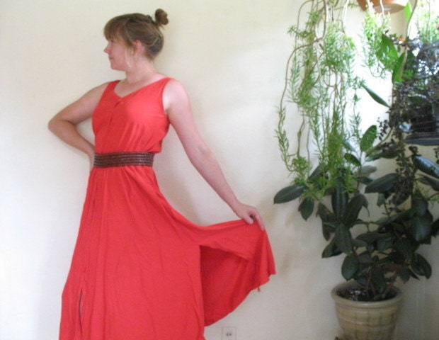 10 dollar SALE / vintage 1980s red maxi dress / medium / WHIRLING DERVISH