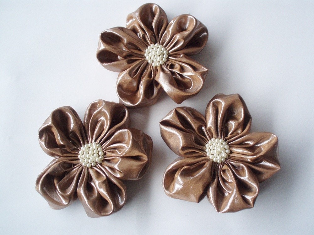 Taupe Vinyl Like Fabric Flower Appliques Embellishments(3 pcs)