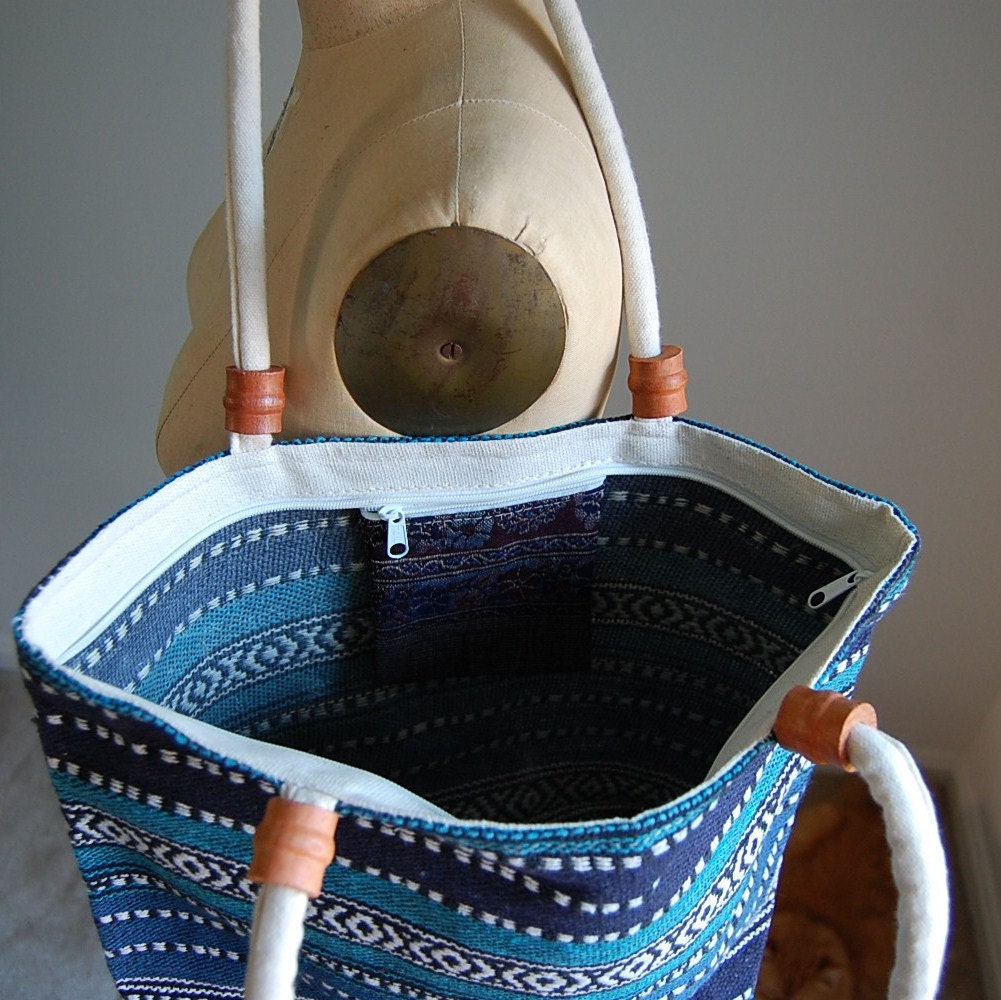 1980s ETHNIC ORNAMENT woven beach tote