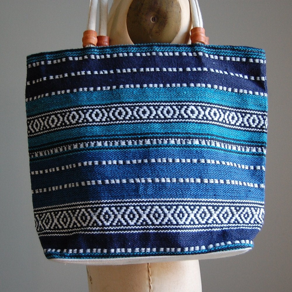 1980s ETHNIC ORNAMENT woven beach tote