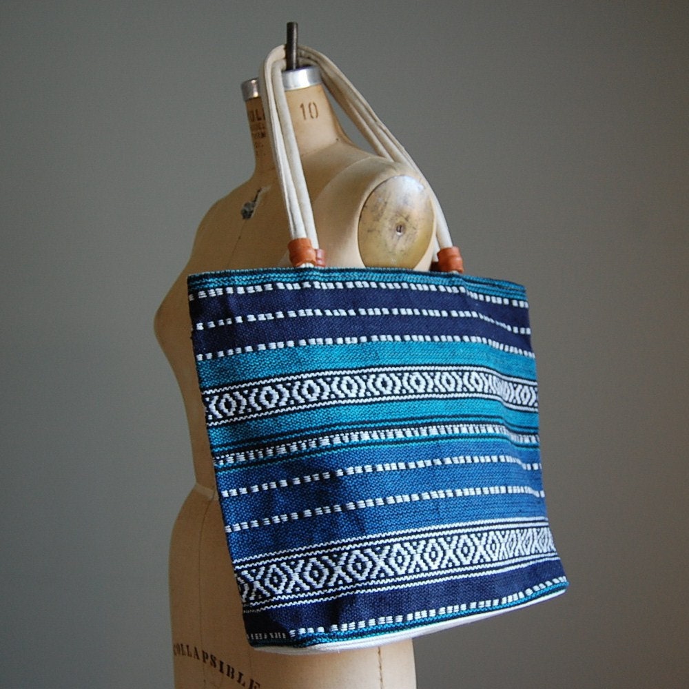 1980s ETHNIC ORNAMENT woven beach tote