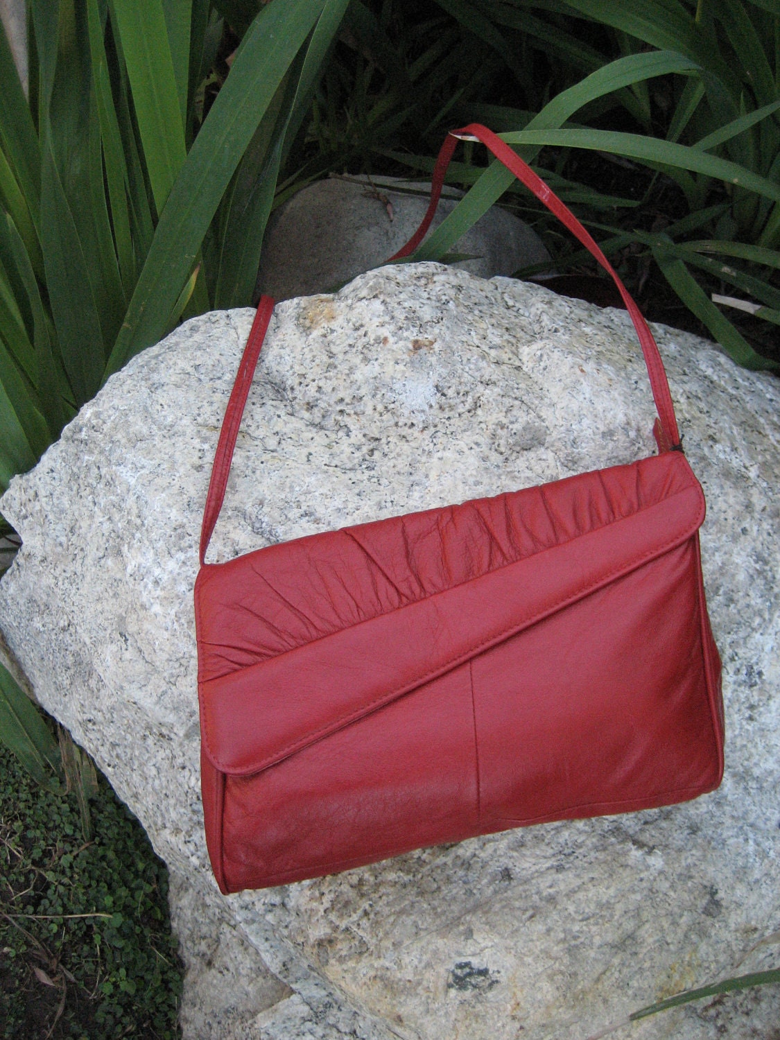 Vintage Women's Red Leather Purse NWT - LezasVintageAttic
