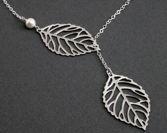 Simple Silver Leaf Necklace.Silver Leaf Lariat. Nature Inspired. Mother's Day Jewelry. White Pearl.Bridal Jewelry, Birthday, Anniversary
