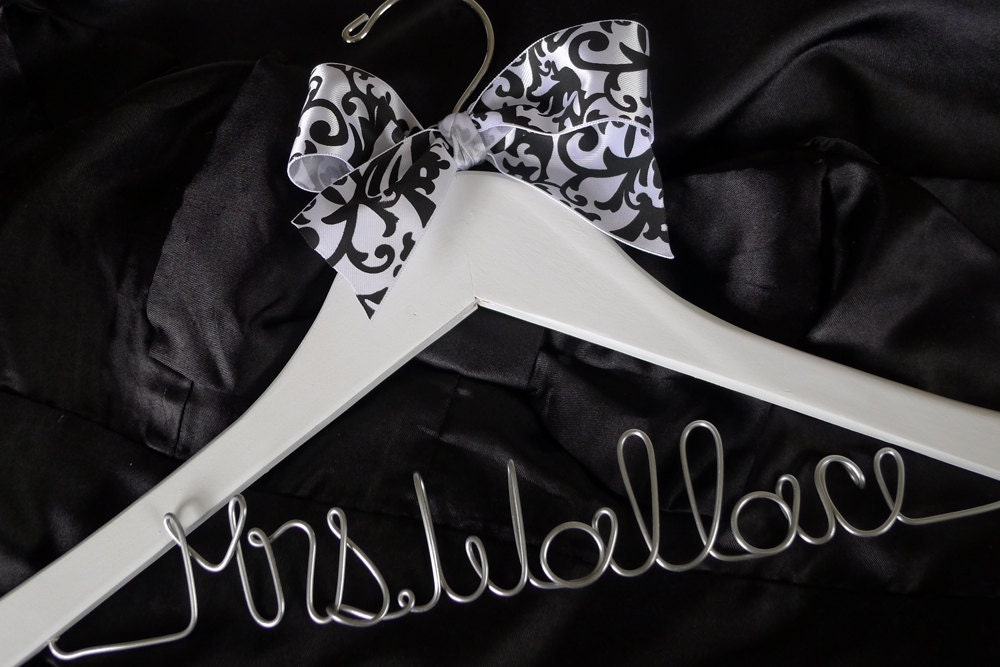 Brides Personalized Hanger, Brides Hanger, Bridal, Wedding Hanger, Personalized bridal gift, name hanger, personalized name hanger