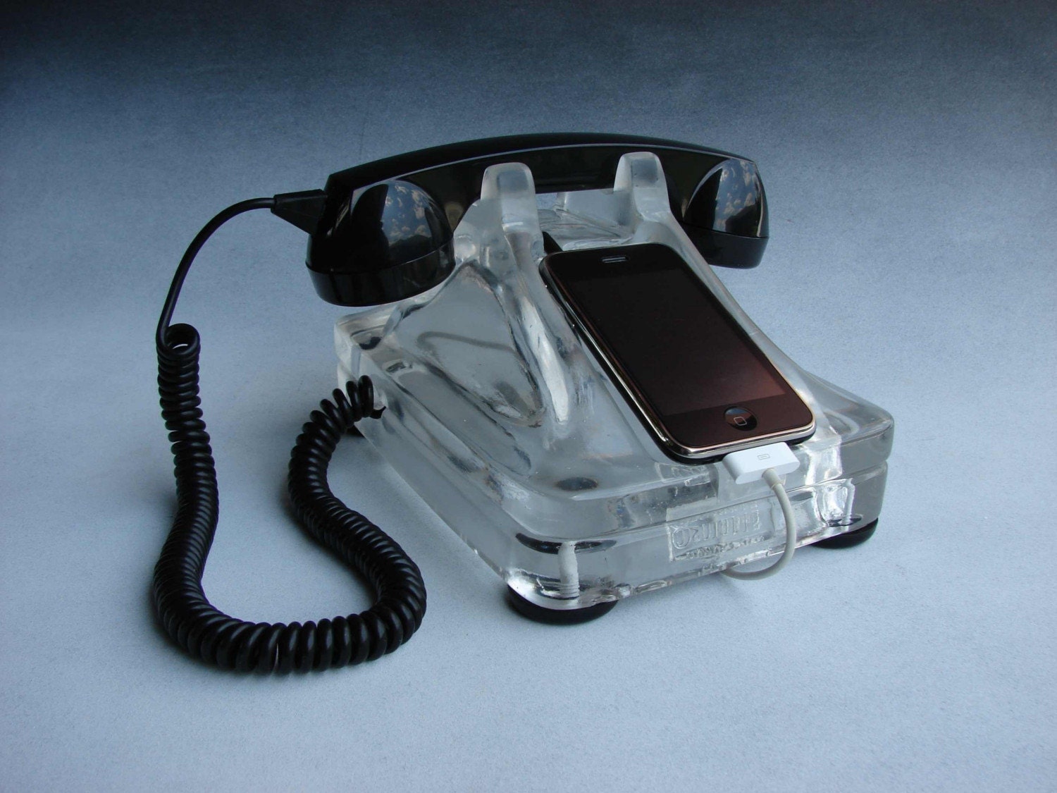 iRetrofone Base