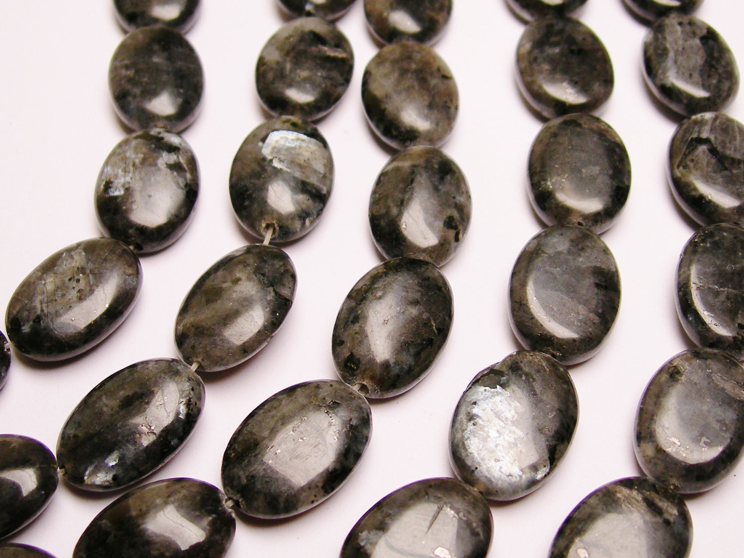 larvikite black labradorite oval puff beads 17mm by 13mm ,full strand 22 pcs - fallinlovegems