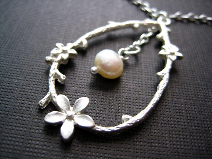 Flowers Necklace - Matte Silver Flower Tear Necklace