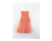 c l e a r a n c e . . . 1940s-1950s SALMON lace gorgeous party dress