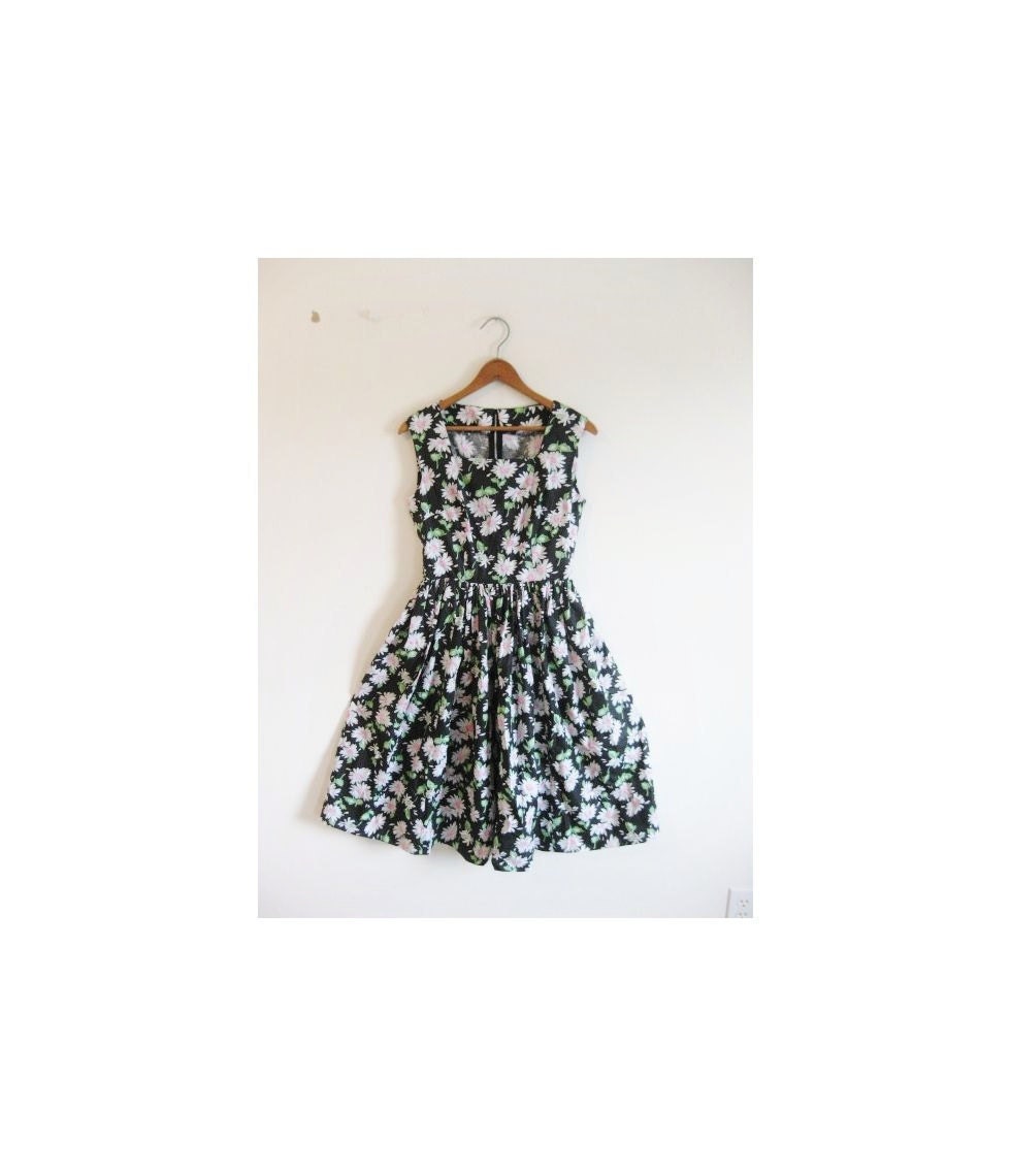 hold hold hold 1940s-1950s DAISY floral classic tea dress