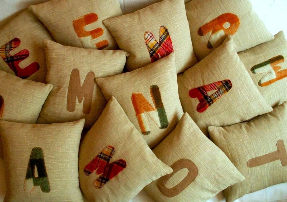 Pillow with the name. Choose it. Talking Pillows set of 5