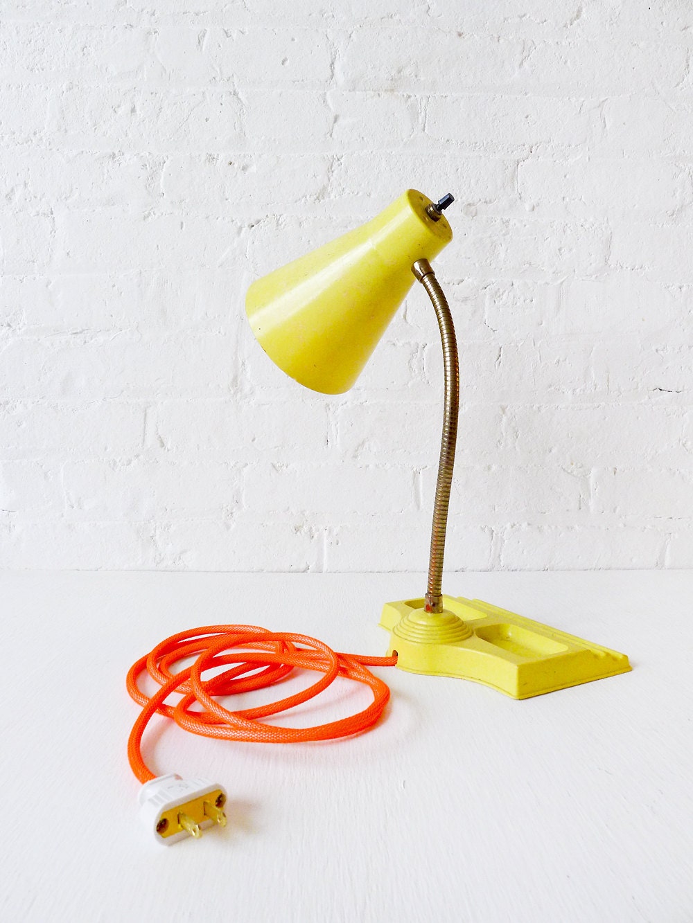 15% SALE - Retro Yellow Vintage Desk Table Lamp - Citrus Light - Neon Orange Net Color Cord