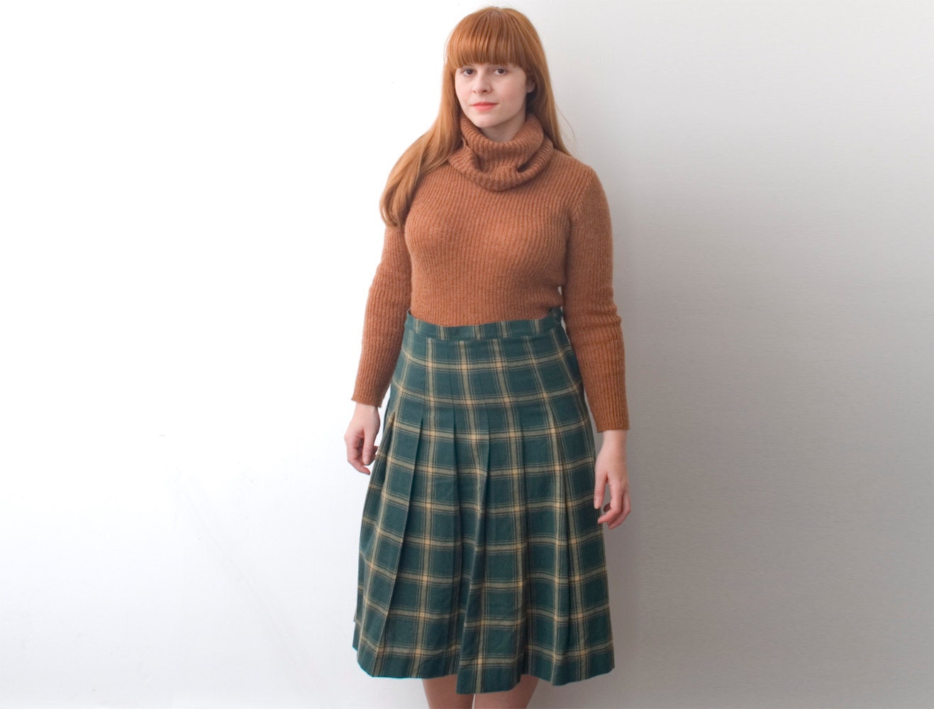SALE 50% NOS Vintage Pleated Green Beige plaid Skirt size L