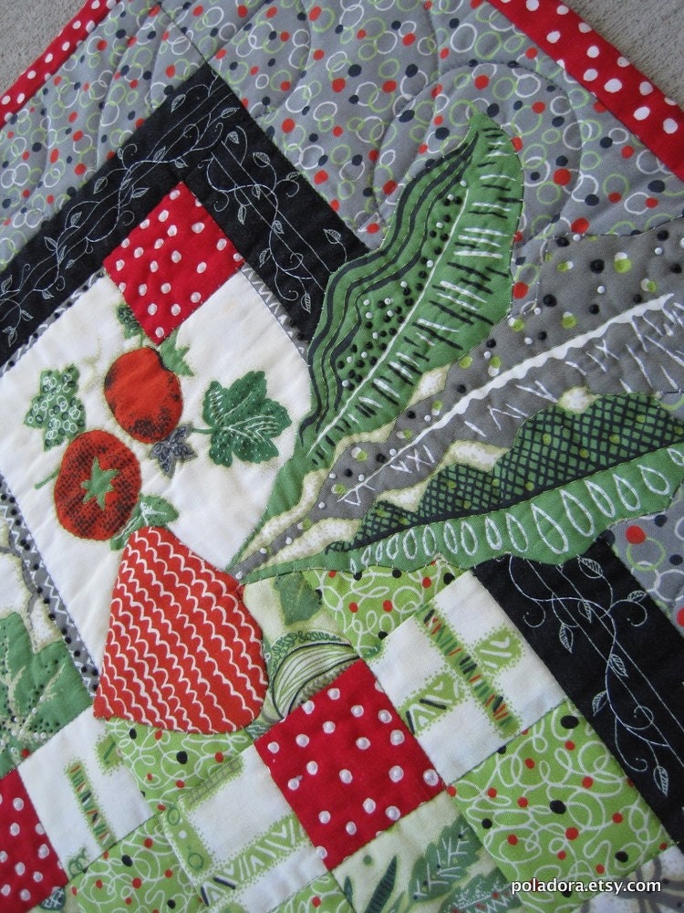 Quilt Veggie Pizza Pizzazz Nine Patch and Beaded Wall Hanging Original