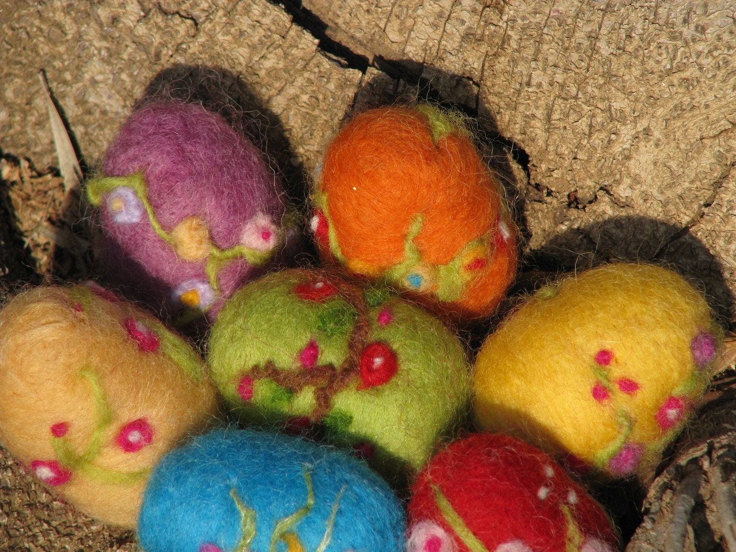 Needle felted easter egg