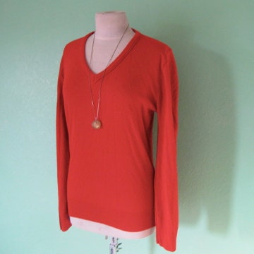 EVERYTHING TEN SALE vintage cherry red v neck sweater M