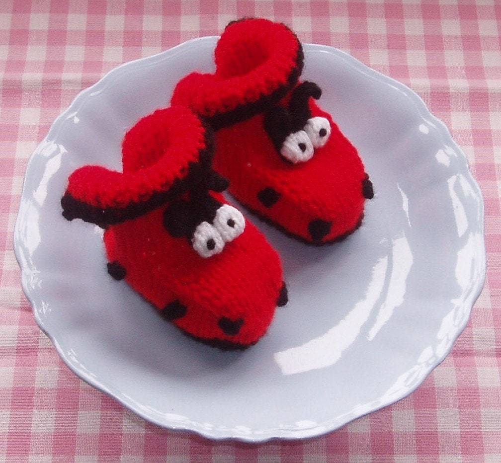 Little Ladybird Bootees KNITTING PATTERN PDF instant download - 5 sizes