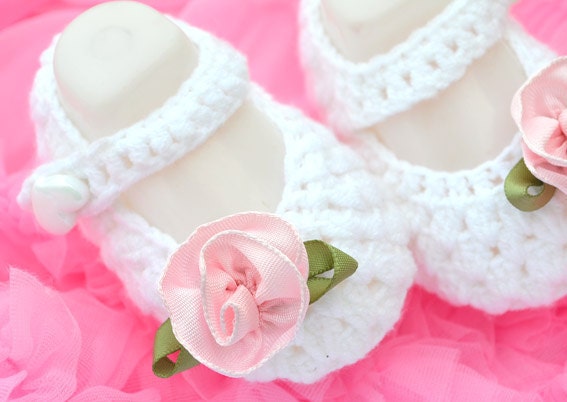 Baby infants booties white pink Mary Jane shoes 0-3 months