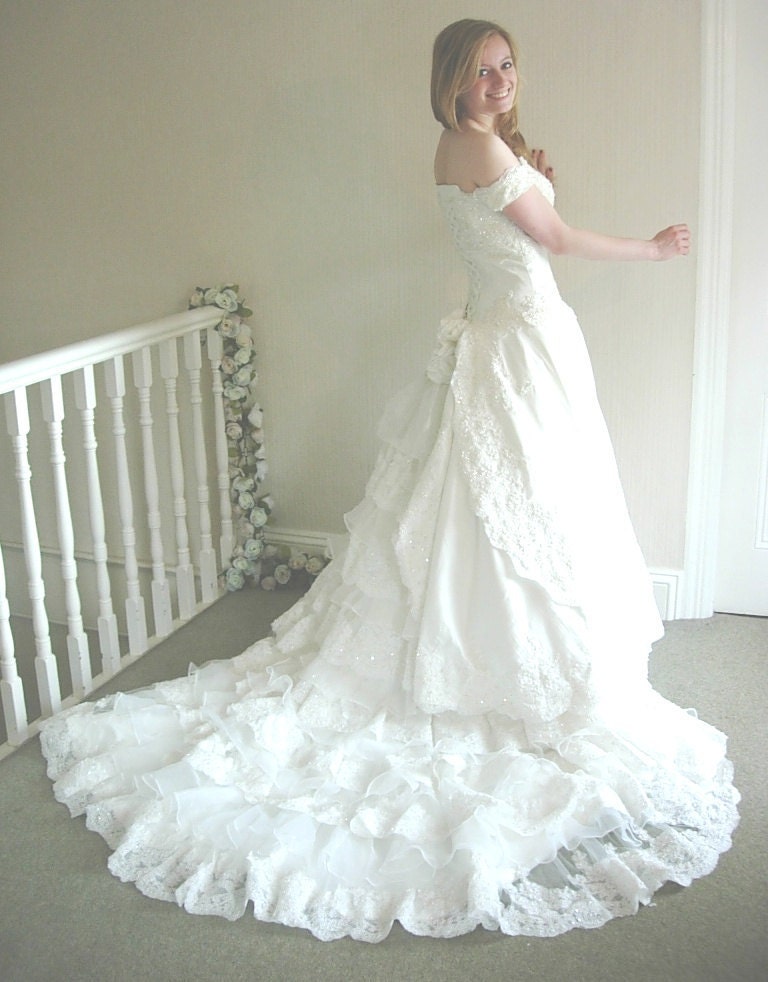 Rennaissance - Handmade Vintage Style Lace Bridal Gown