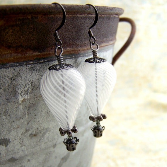 White Hot Air Balloon Earrings - Steampunk balloon earrings in blown glass and gunmetal  - Wedding Jewelry - Dangle earrings