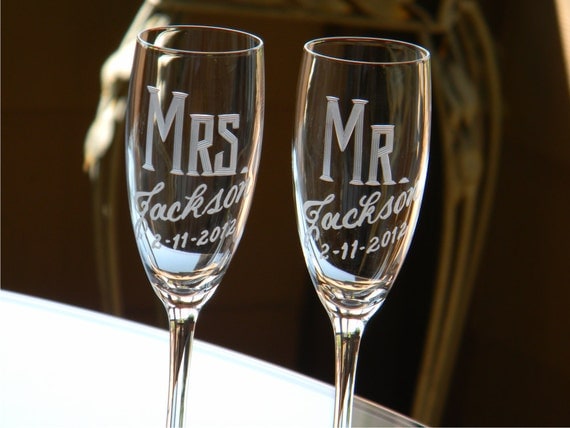 Personalized Wedding Mr & Mrs Champagne Flutes, Set of 2