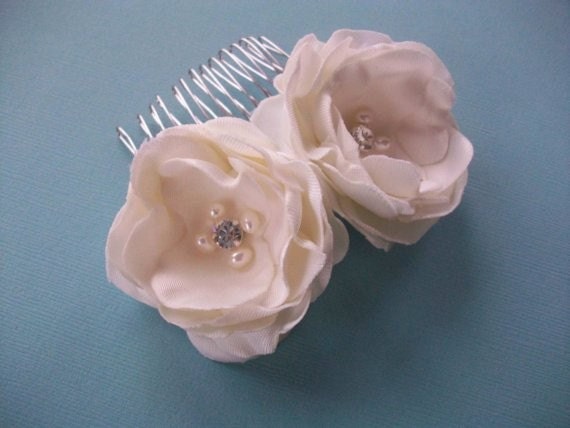 Wedding Hair Comb - Ivory Flowers