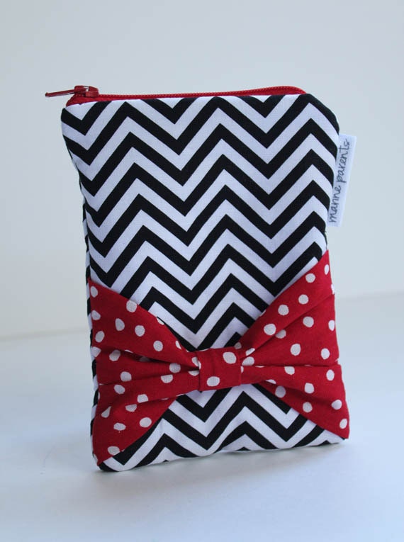 small zipper pouch -- chevron & bows