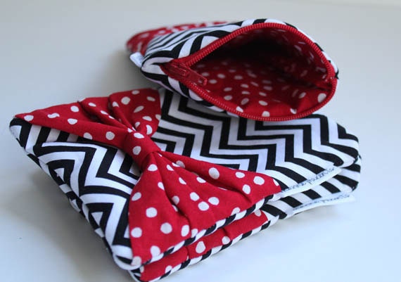 small zipper pouch -- chevron & bows