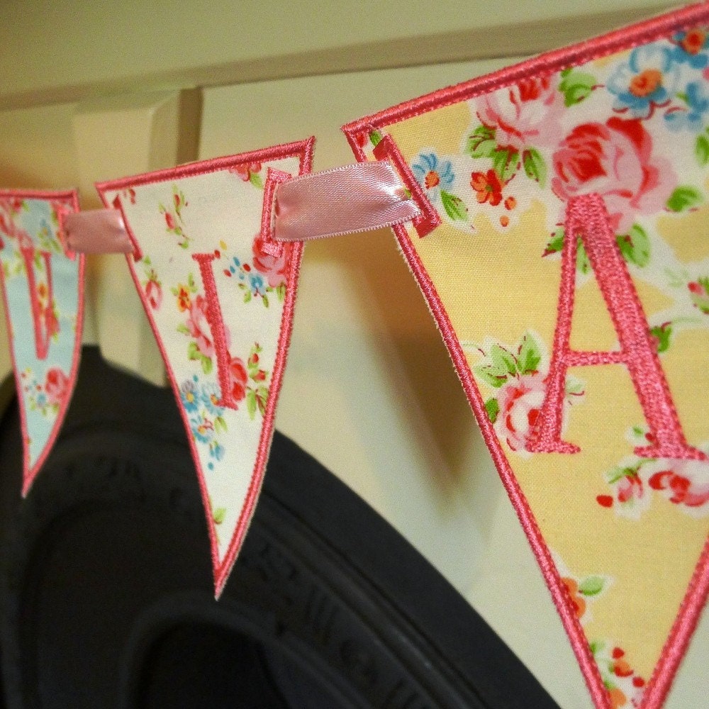 Make A Banner In The Hoop Banners Machine Embroidery Design Applique Patterns all done In-The-Hoop in 7 sizes 4", 5", 6", 7", 8", 9" and 10"