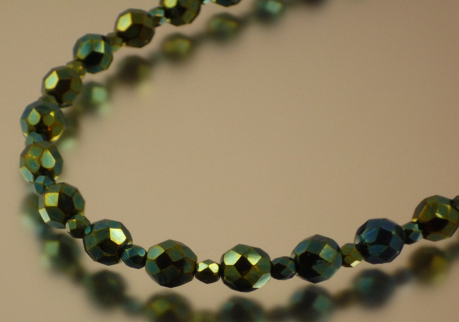 Single Strand Iris Green Necklace