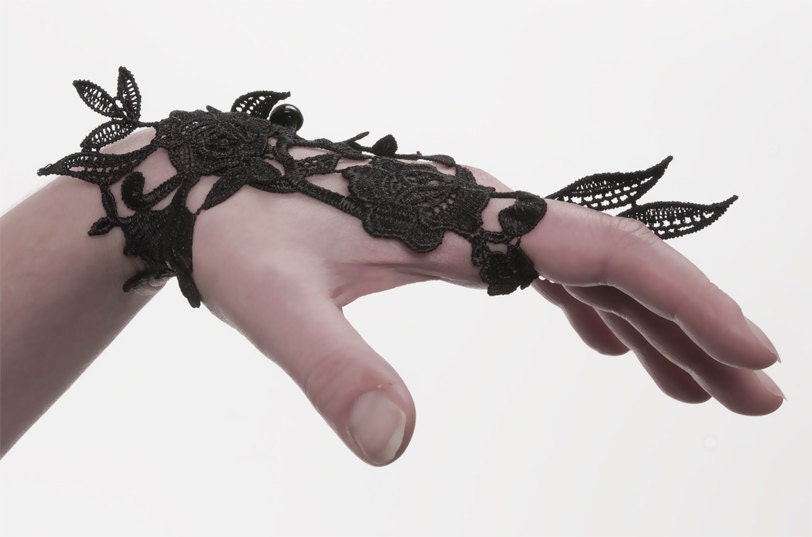 Tiny fingerless glove Black flower Venise lace One fingerless glove