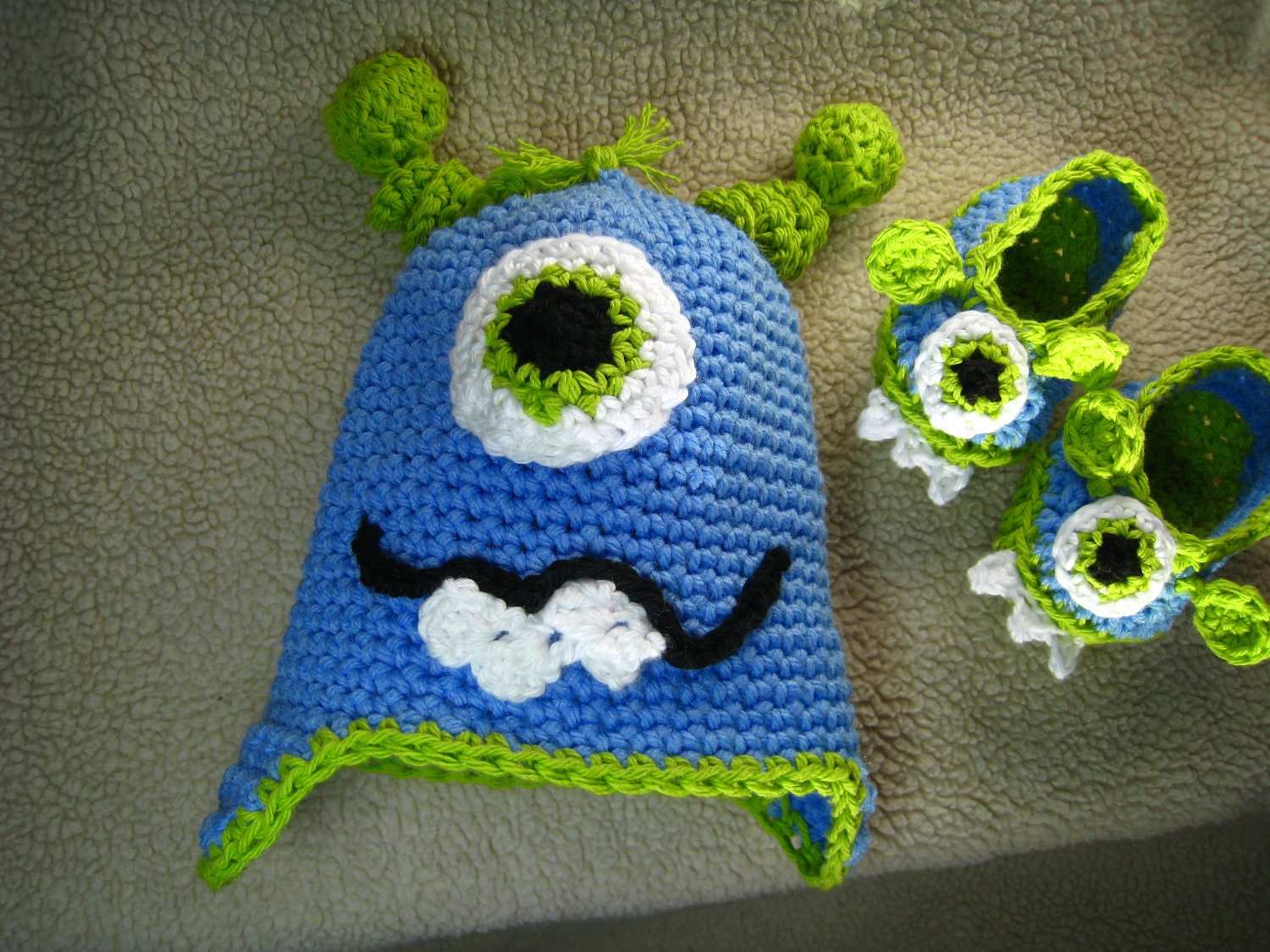 Crochet pattern - monster hat, baby pattern, baby monster booties, slippers, baby shoes, and infant to adult monster hat, PDF format