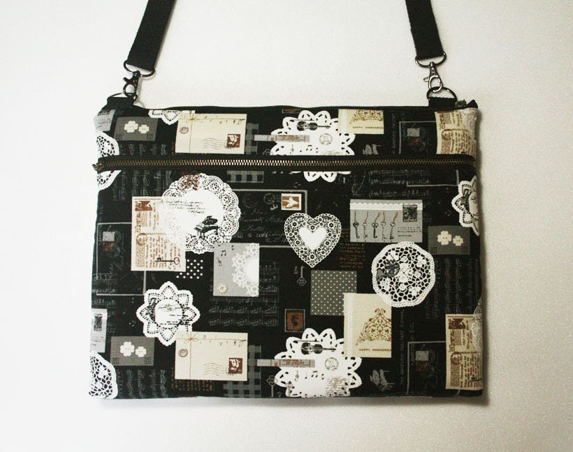 13" Macbook or Laptop bag with zipper pocket and detachable shoulder strap - Zakka music in black