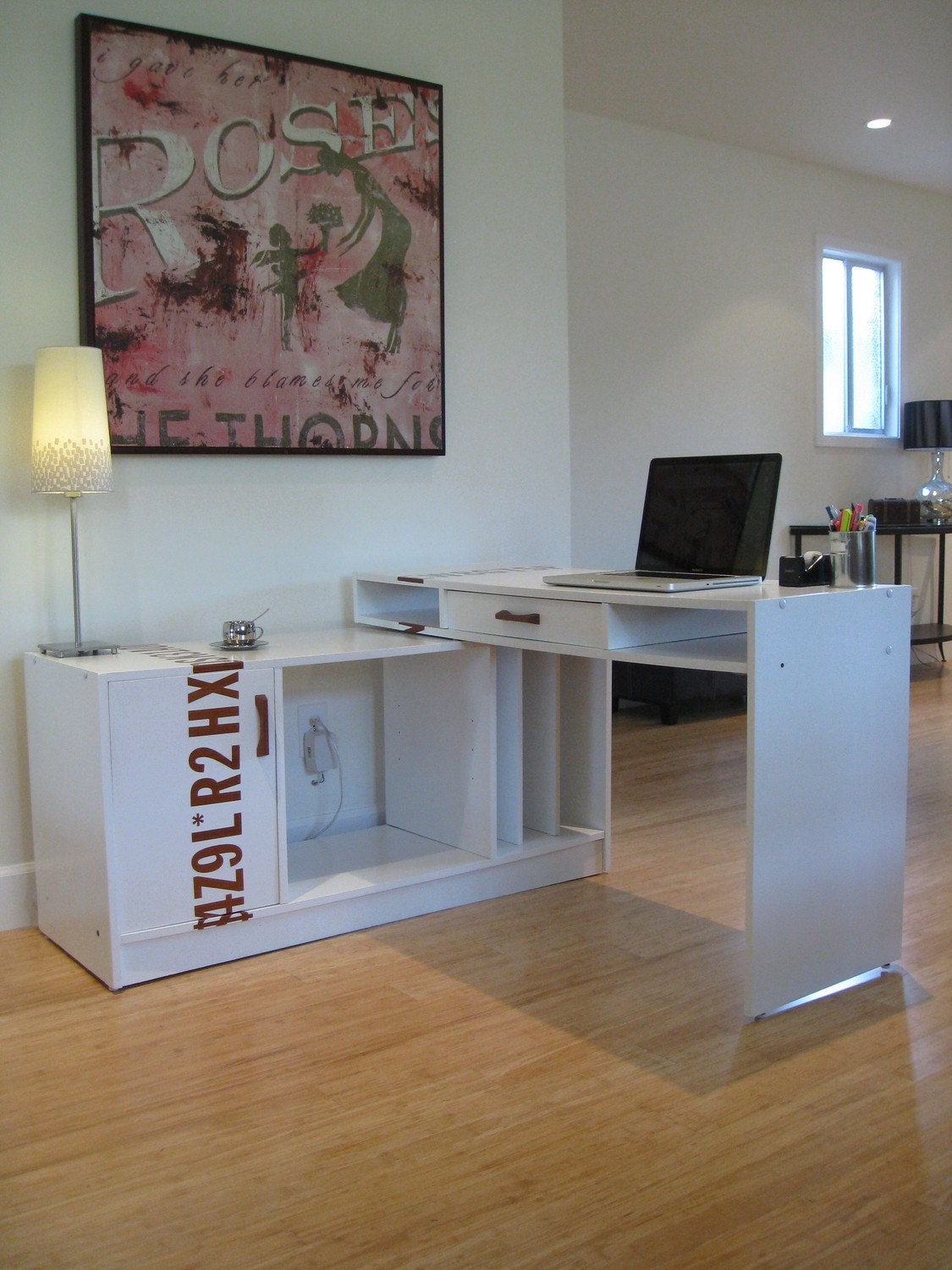 Vintage White Graphic Nesting Desk