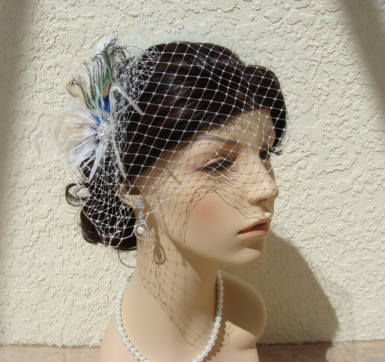 PRIORITY Bridal Feather Facinator and veil SET / Old Hollywood peacock wedding feather white ivory teal blue peacock clip birdcage veil
