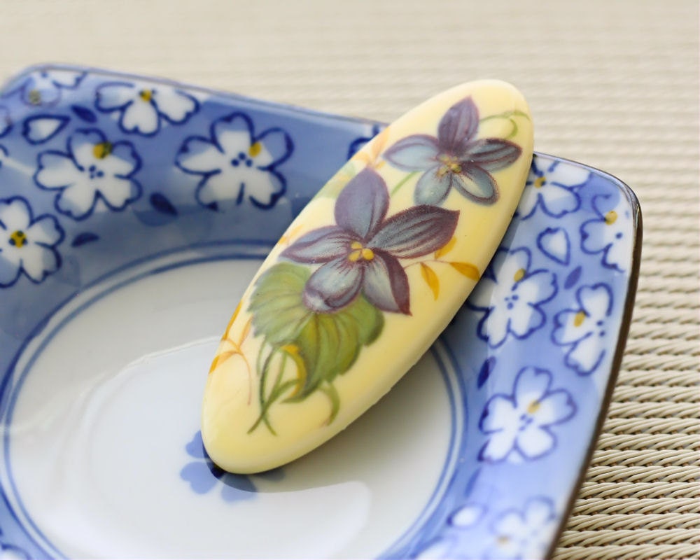 Vintage Lucite Cabochon . Large Floral Decaled . Only One