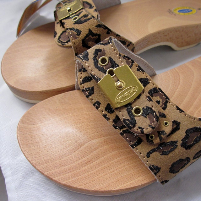 Vintage DR. SCHOLLS Leopard Exercise Sandals by lesaispas on Etsy
