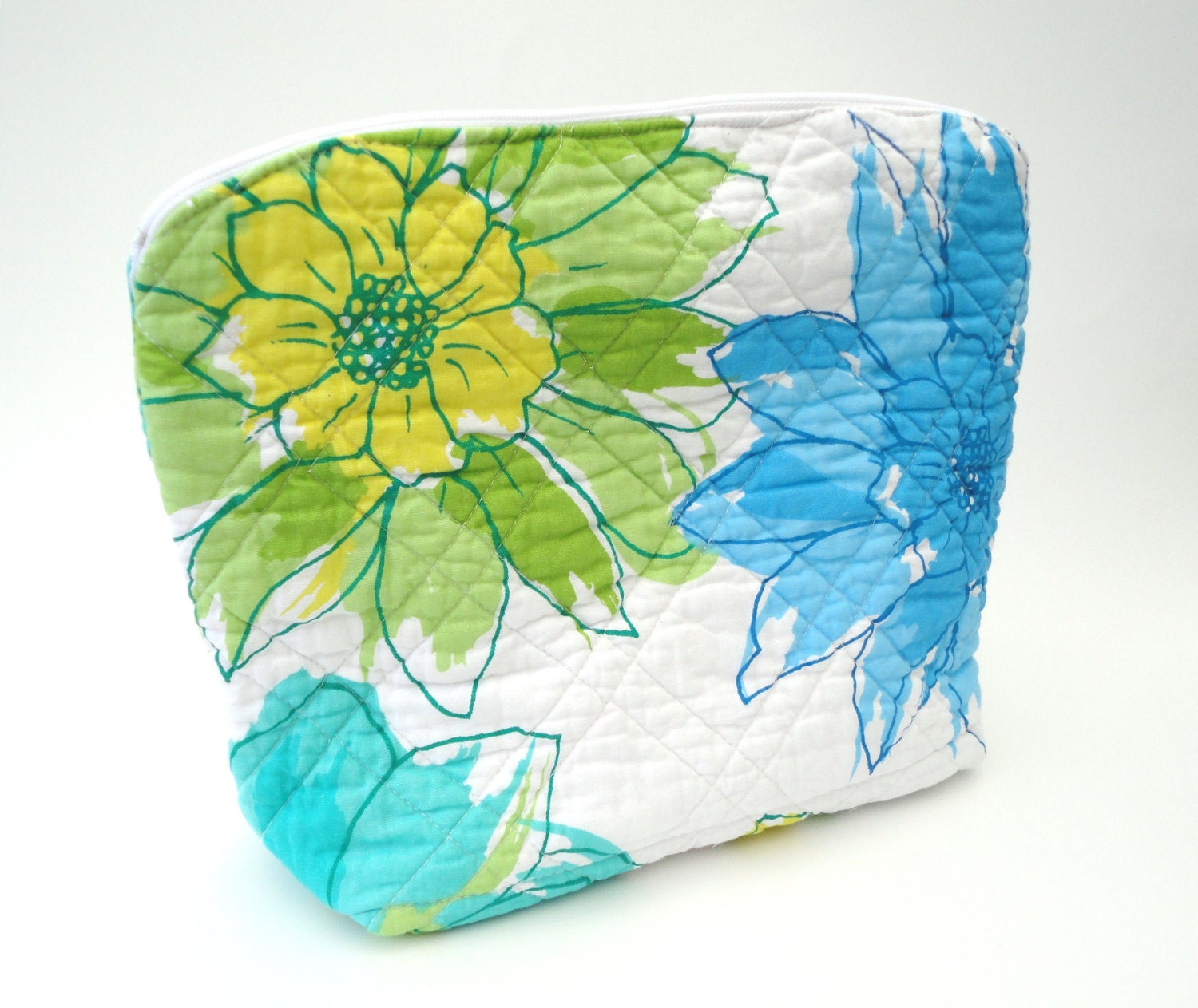 Travel Toiletry Bag Large Cosmetic Organizer with inside pockets - Quilted Pastel Floral watercolors